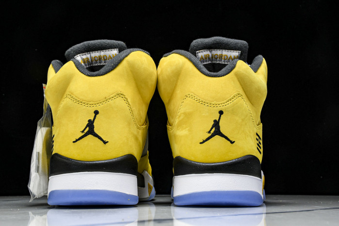 Jordan 5 Retro Tokyo T23 (2025) - IO3372-700