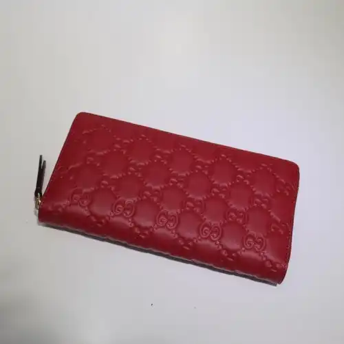 G*u*i brand handbags zip around wallet 1904g0012