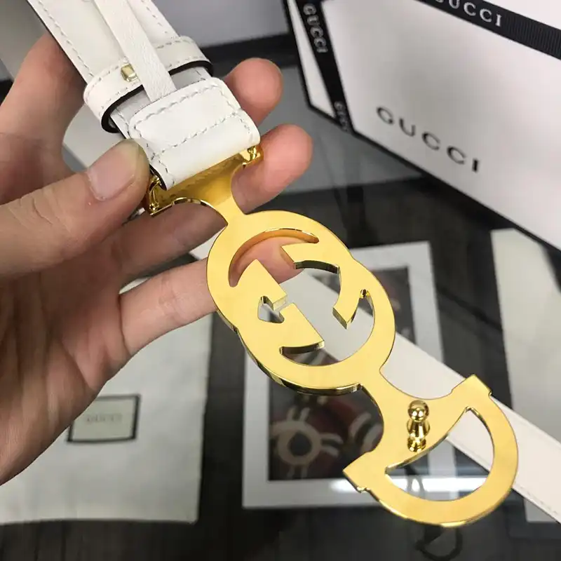 G*u*i s belte 1905bl0422