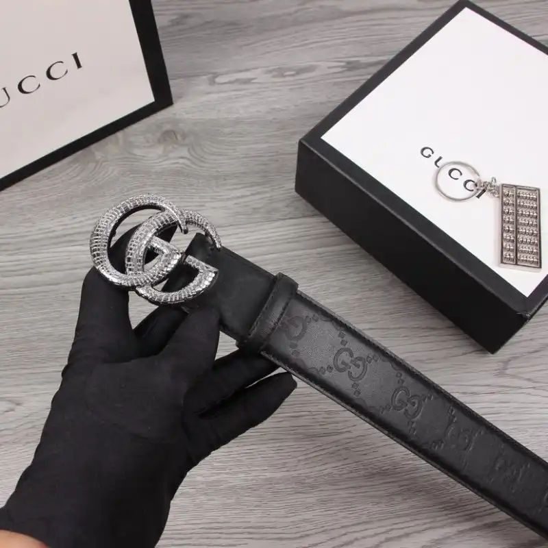 G*u*i s belte 1911x0002