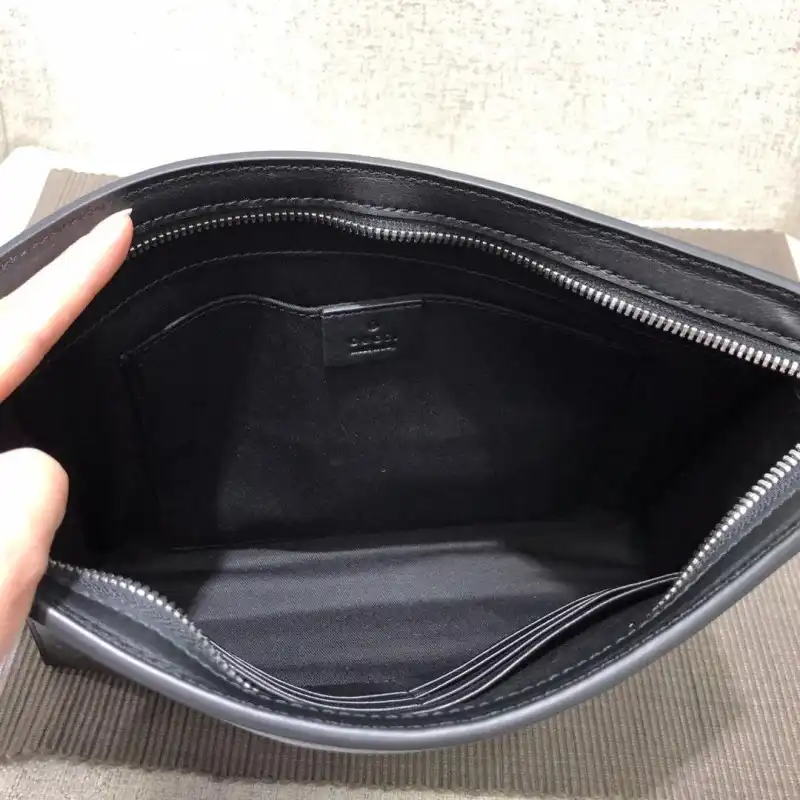 G*u*i bags 1917m0079