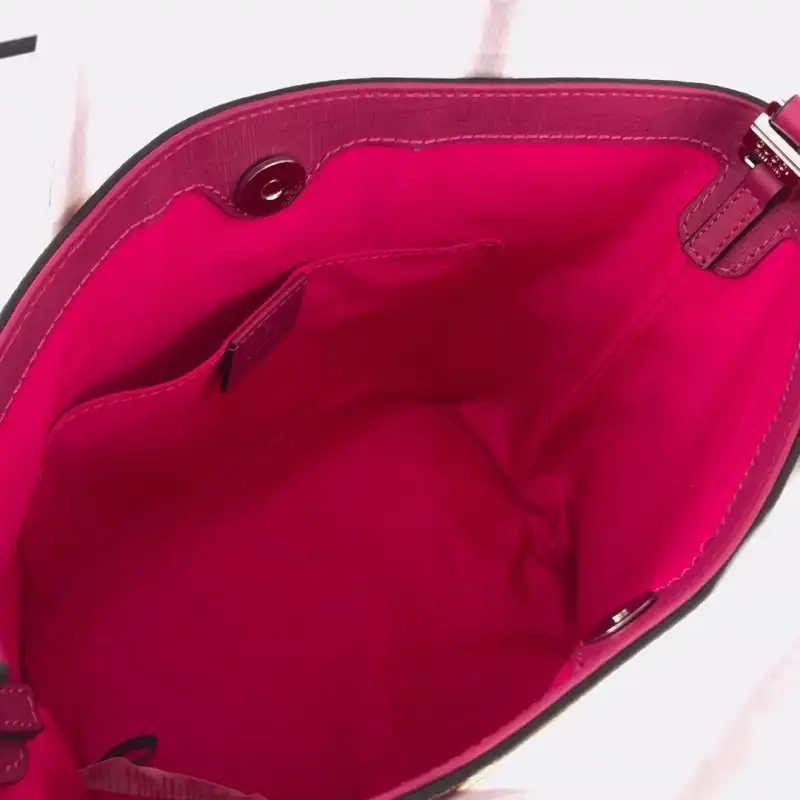 G*u*i bags 19b57g0107