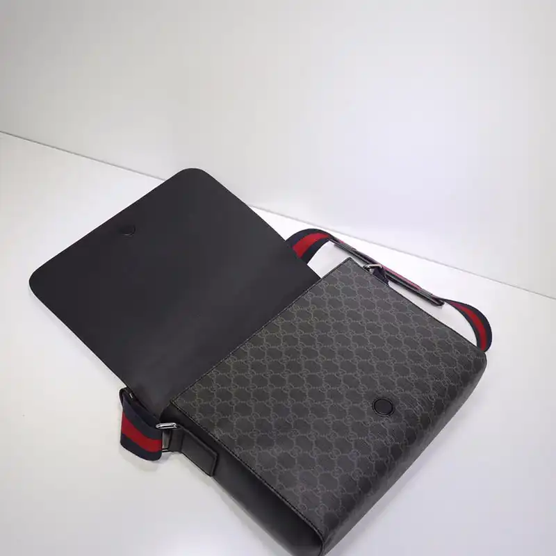 G*u*i messenger bags 19gm0015