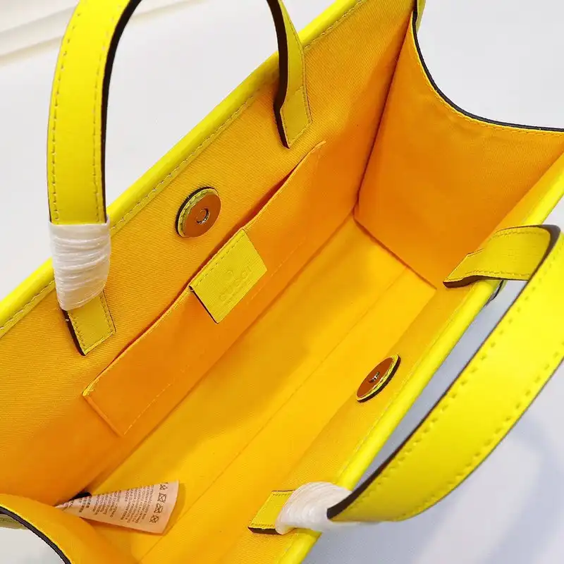 G*u*i bags 205b570018