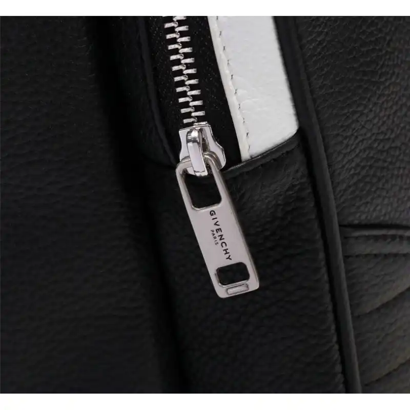 Givenchy Bags 205GIV0010