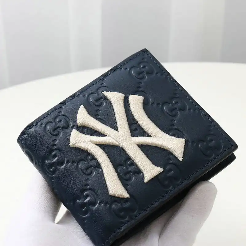 G*u*i bags 20b570279