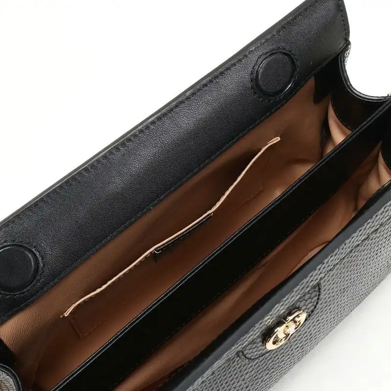 G*u*i bags 20b570283