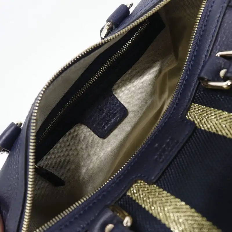 G*u*i bags 204b570087