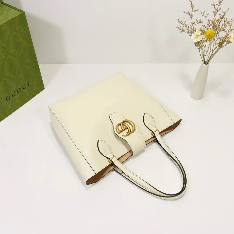 G*u*i bags 2106dj0038