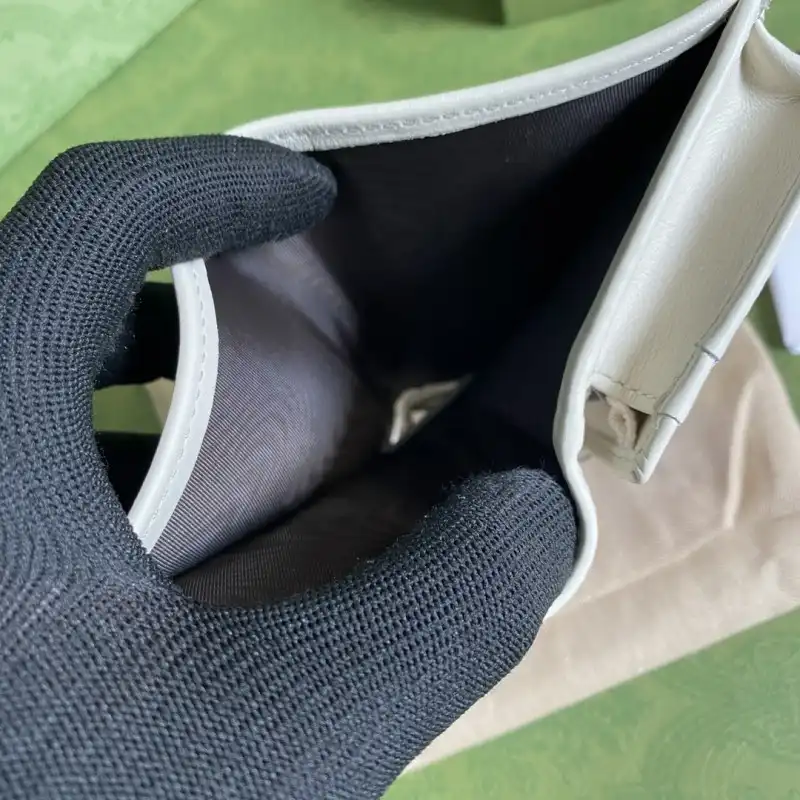 G*u*i s bags 2108ya0066