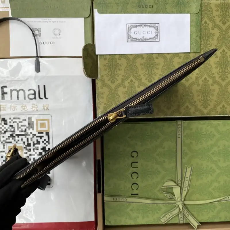 G*u*i s bags 2108ya0090