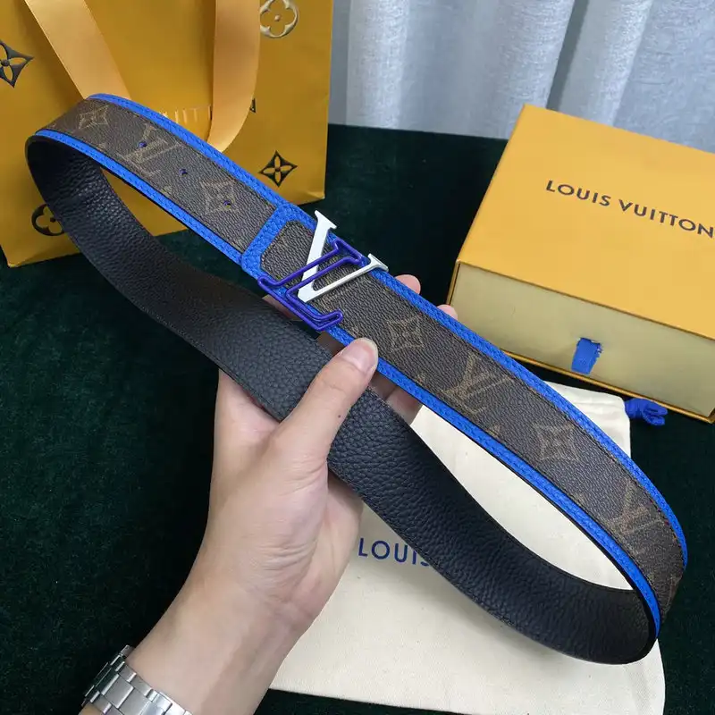 LV Belts 2204XA0075