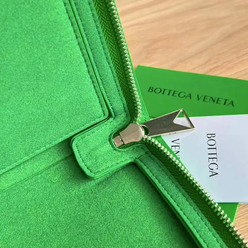 Bottega Veneta Bag 2209SF0027