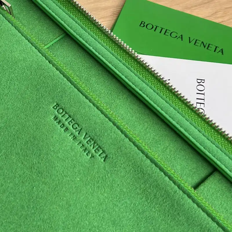 Bottega Veneta Bag 2209SF0027