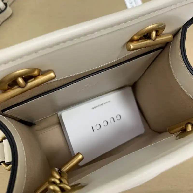 G*u*i bag 2301ya0003