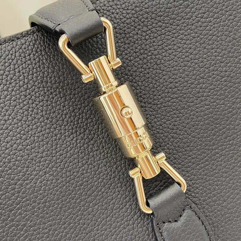 G*u*i bags 2408ya0046