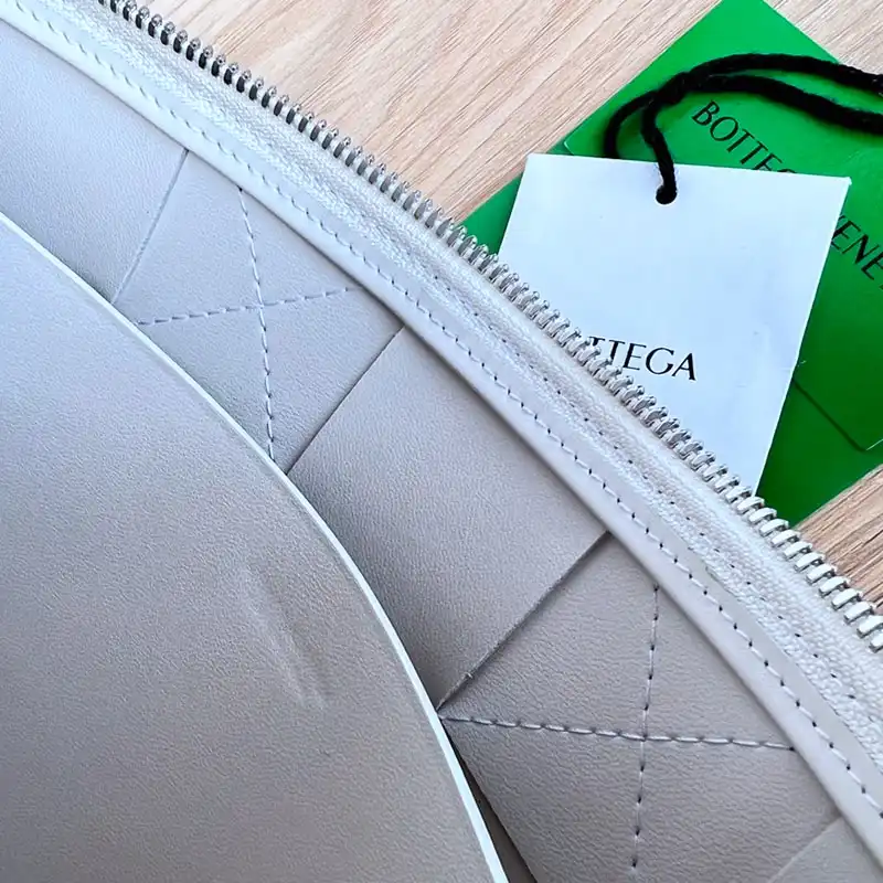 Bottega Veneta Bags 2409SF0016