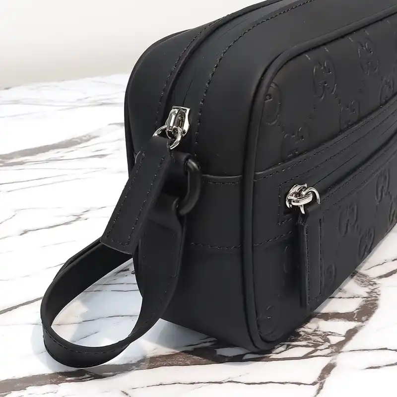 G*u*i bags 2411ya0200