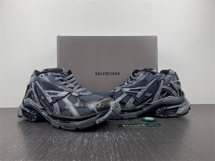 BALENCIAGA -Runner 677403 W3RBR Affordable 4376