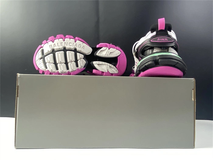 BLCG TRACK SNEAKER 542436 W3NB2 5032 LED Sustainable 4513