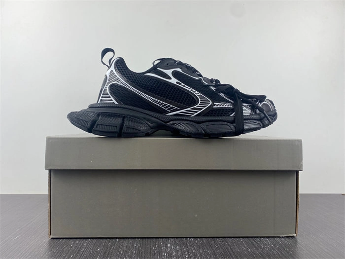 Contemporary Balenciaga 3XL Black 734731W3XL 4398