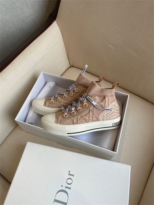 Sustainable DR Sneaker 1080