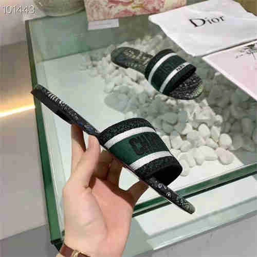 Contemporary Dio Slipper 5789