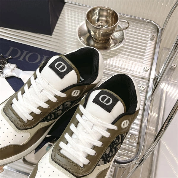 Dr B27 Sneaker Seasonal 1384