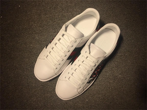 versatile G*u*i ace sneaker 173