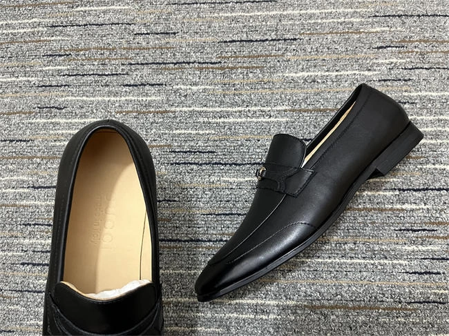 G*u*i loafer stylish 346