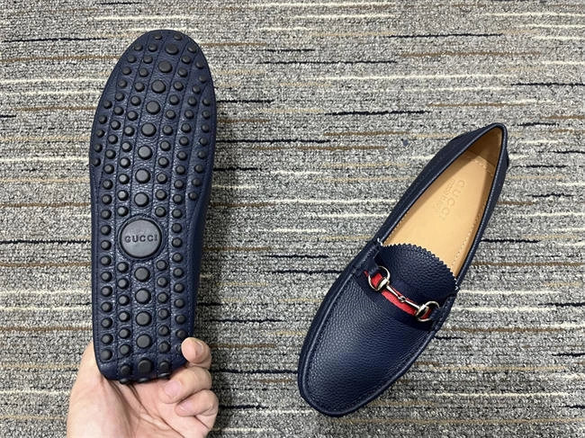 compact G*u*i mocassin 305