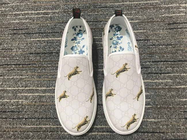 G*u*i signature slip-on sneaker sleek 294