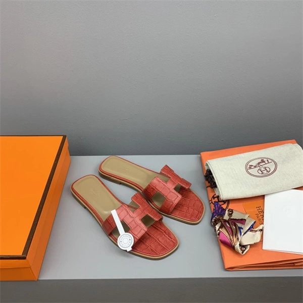 H Slipper Refined 2328