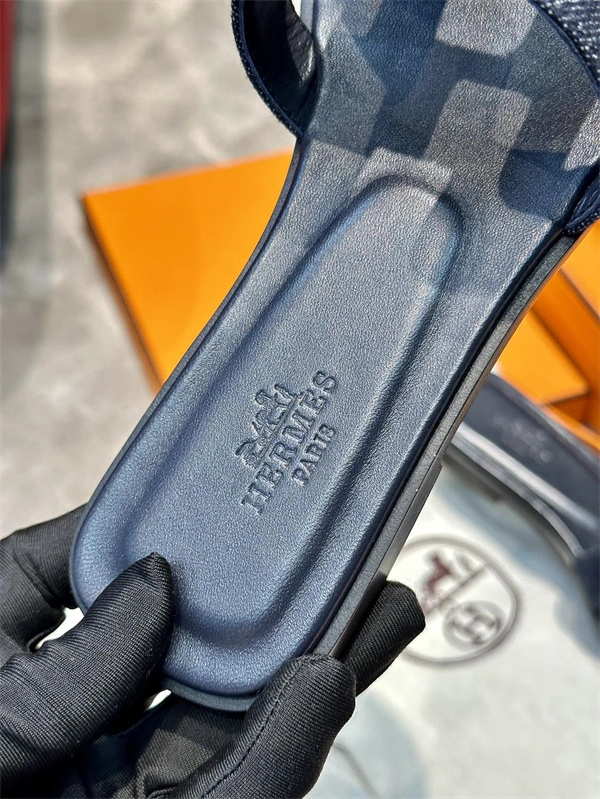 H Slipper Compact 2369