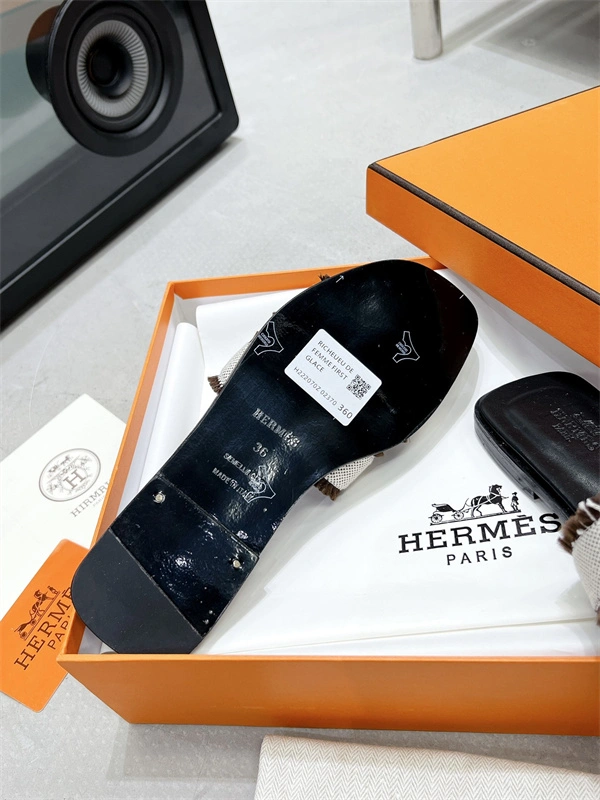 Premium H Slipper 2373