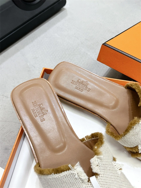 Premium H Slipper 2373