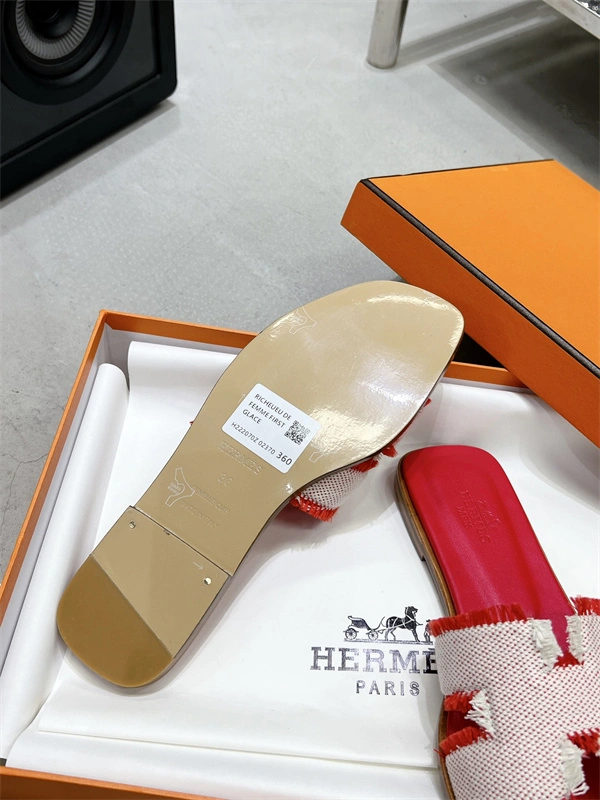 Premium H Slipper 2373