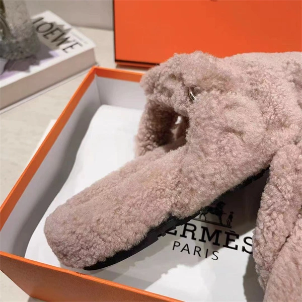 Efficient H Slipper 2380