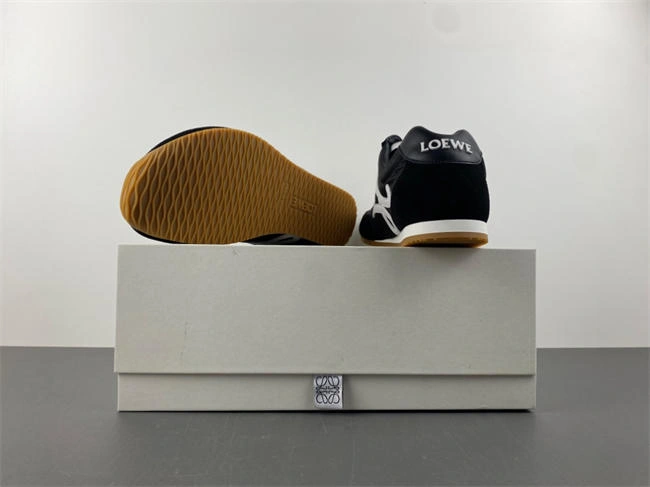 Loewe Ballet Runner TopPick 2448