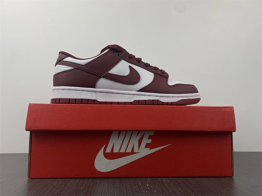 Seasonal Nike Dunk Low Bordeaux DD1503- 4579