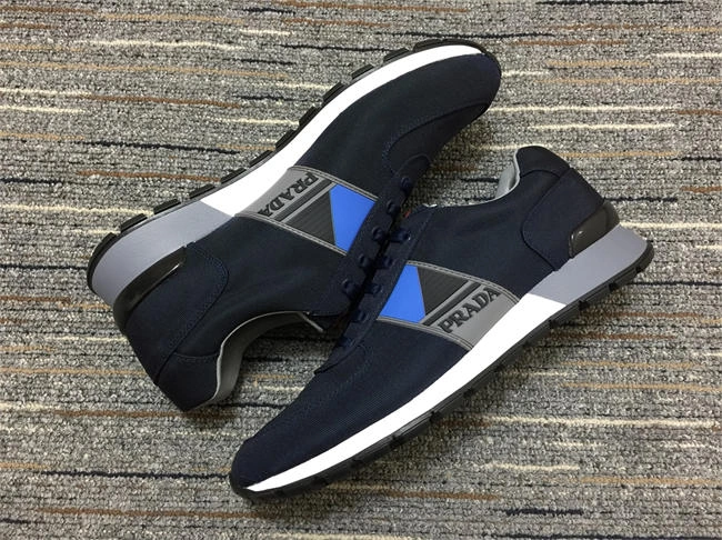 Prada Sneaker ModernLook 3382